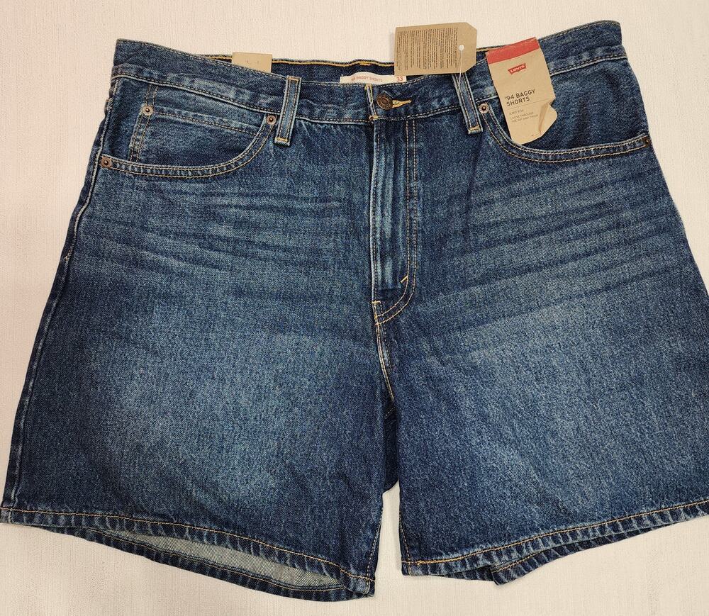Levi's 94 baggy shorts W33''x18'' NWT